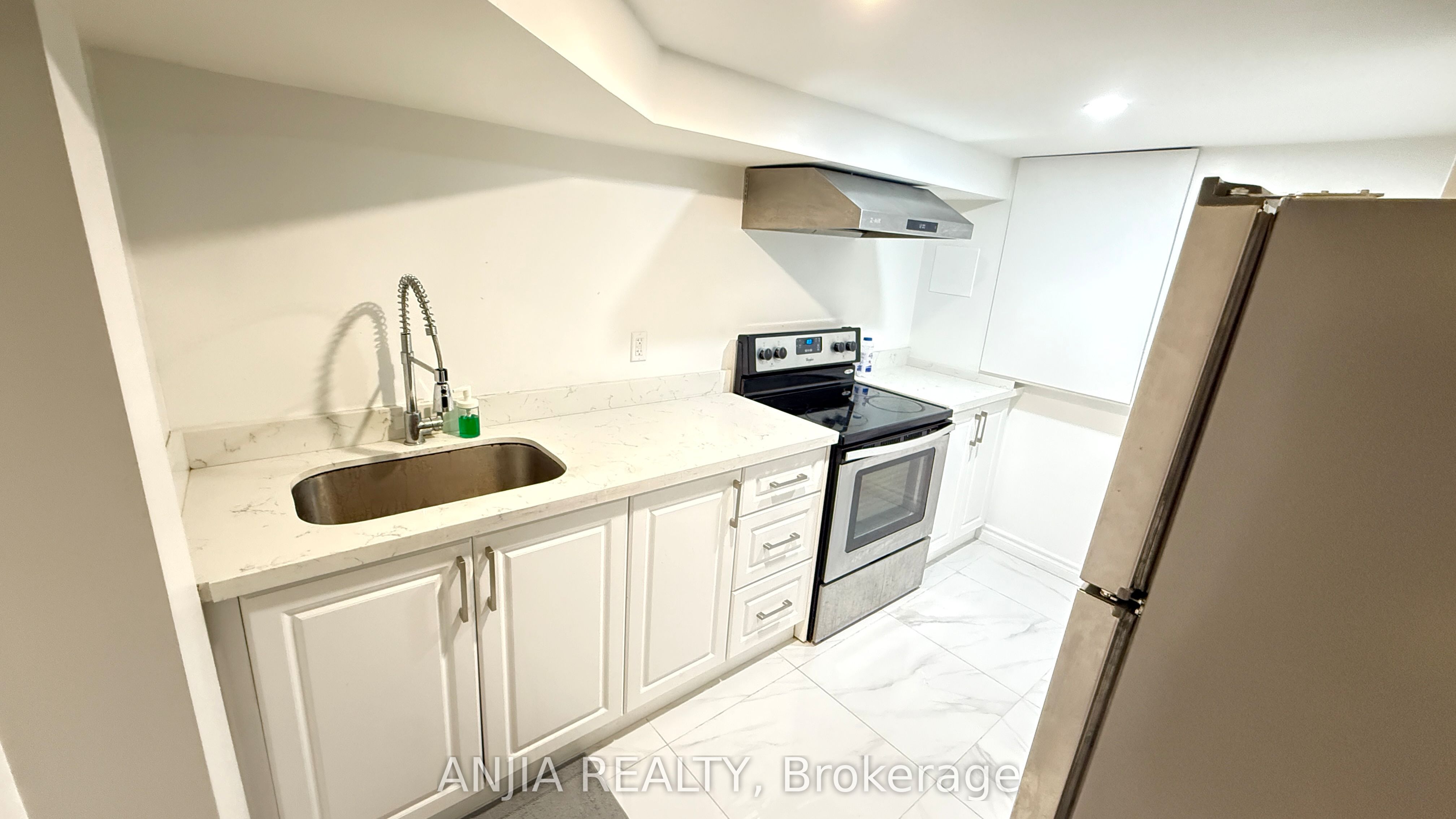 1 Brewsland Crescent