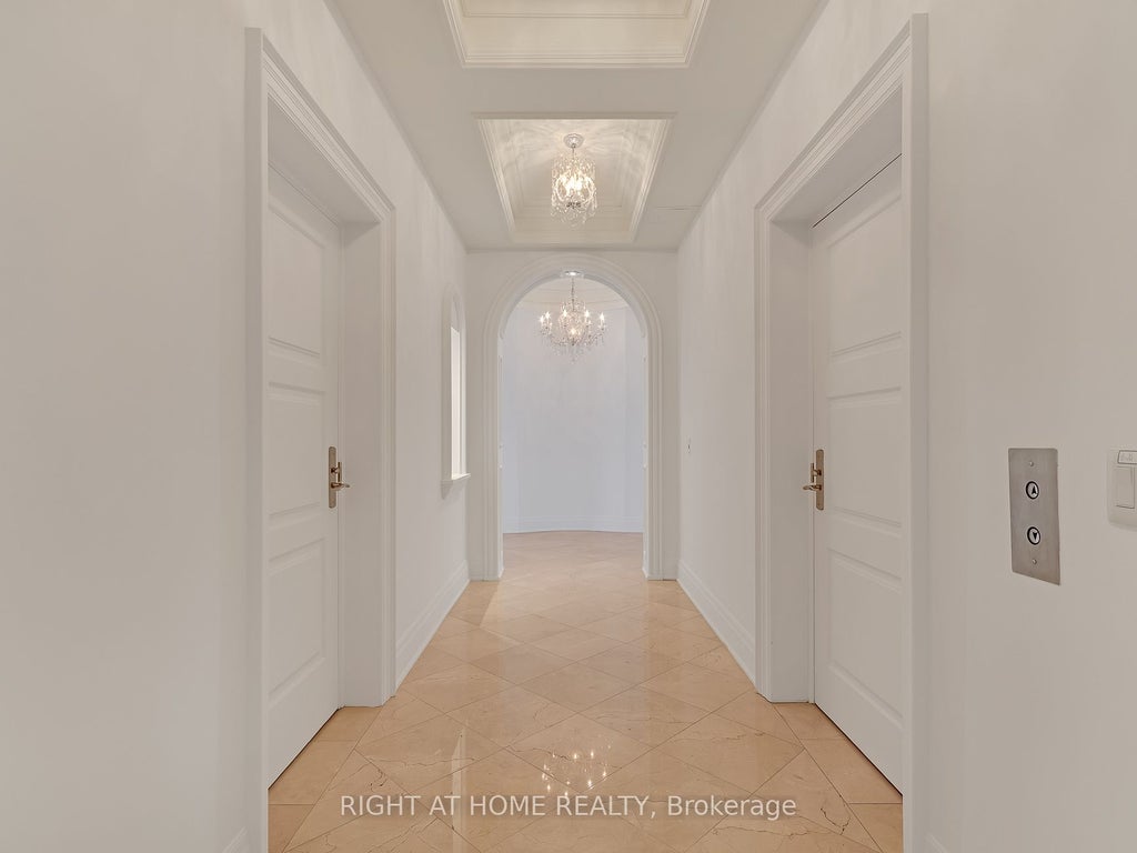 Photo of 2095 Lake Shore Boulevard W #LPH19, Toronto, ON M8V 4G4 (MLS # W13442642)