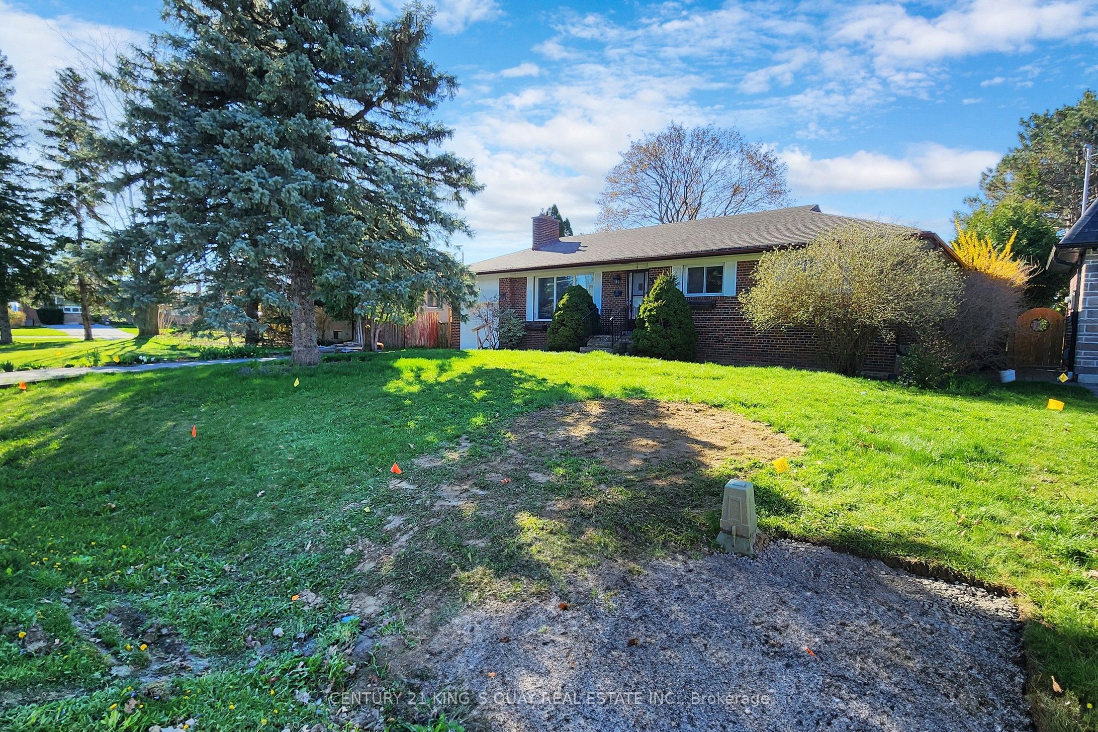 4 Honeybourne Crescent