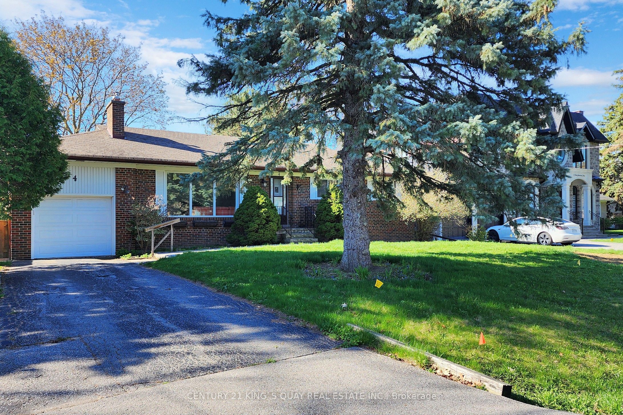 4 Honeybourne Crescent