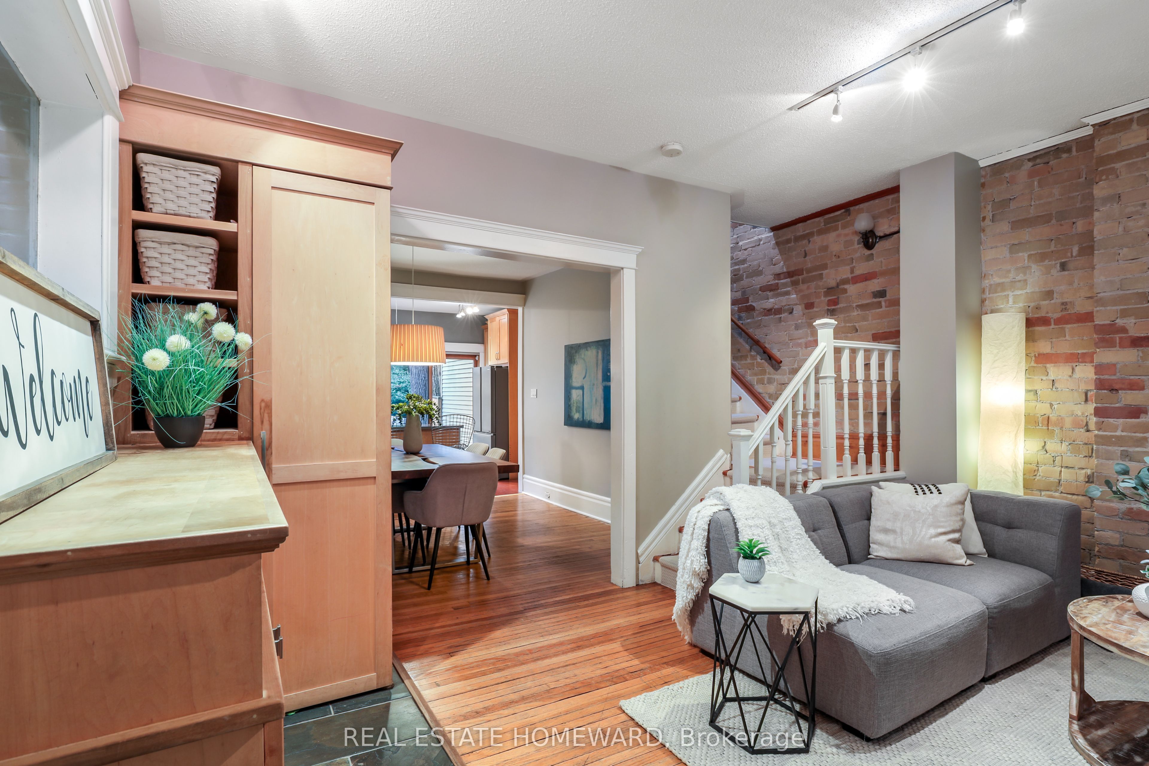 207 Waverley Road