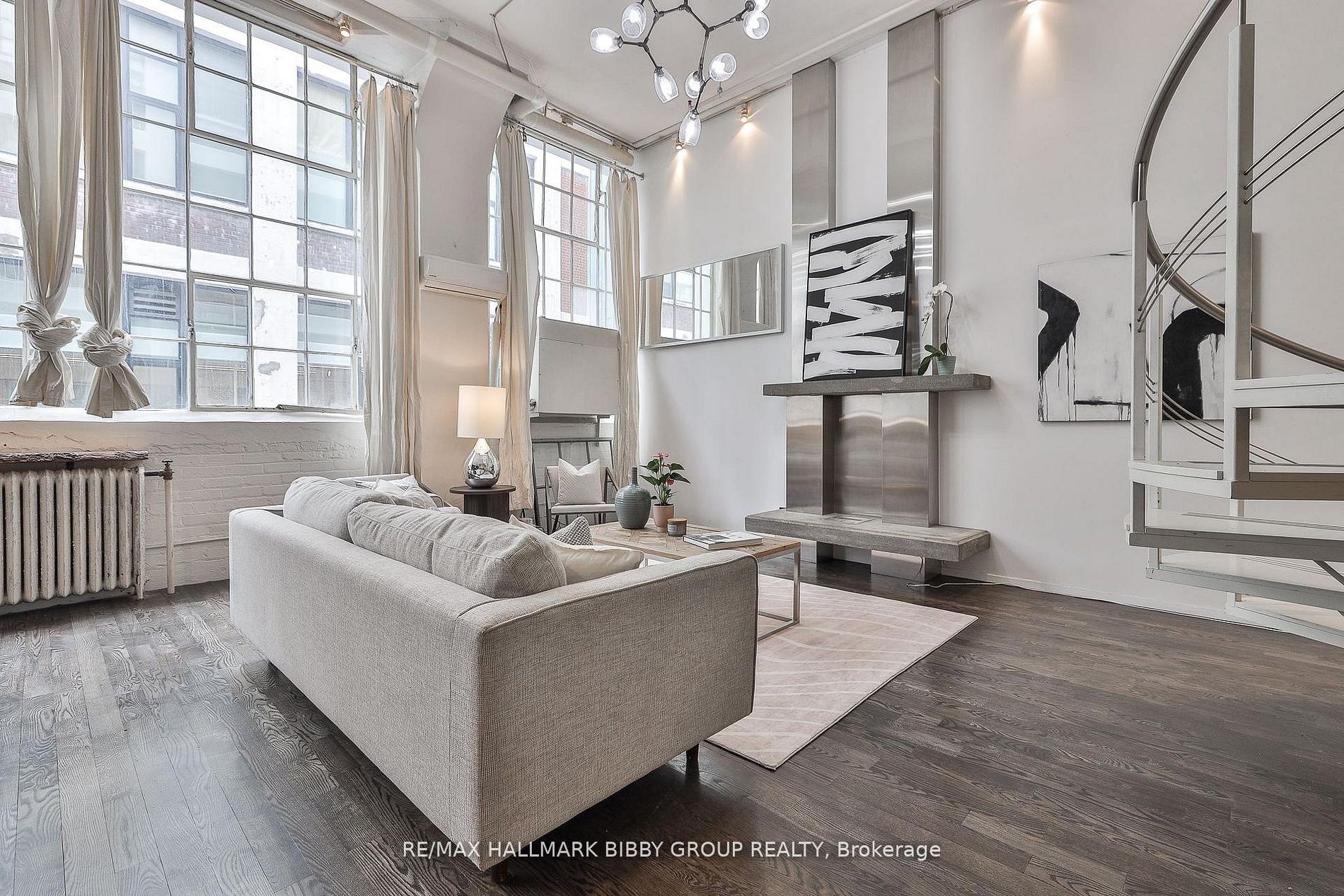 245 Carlaw Avenue 315