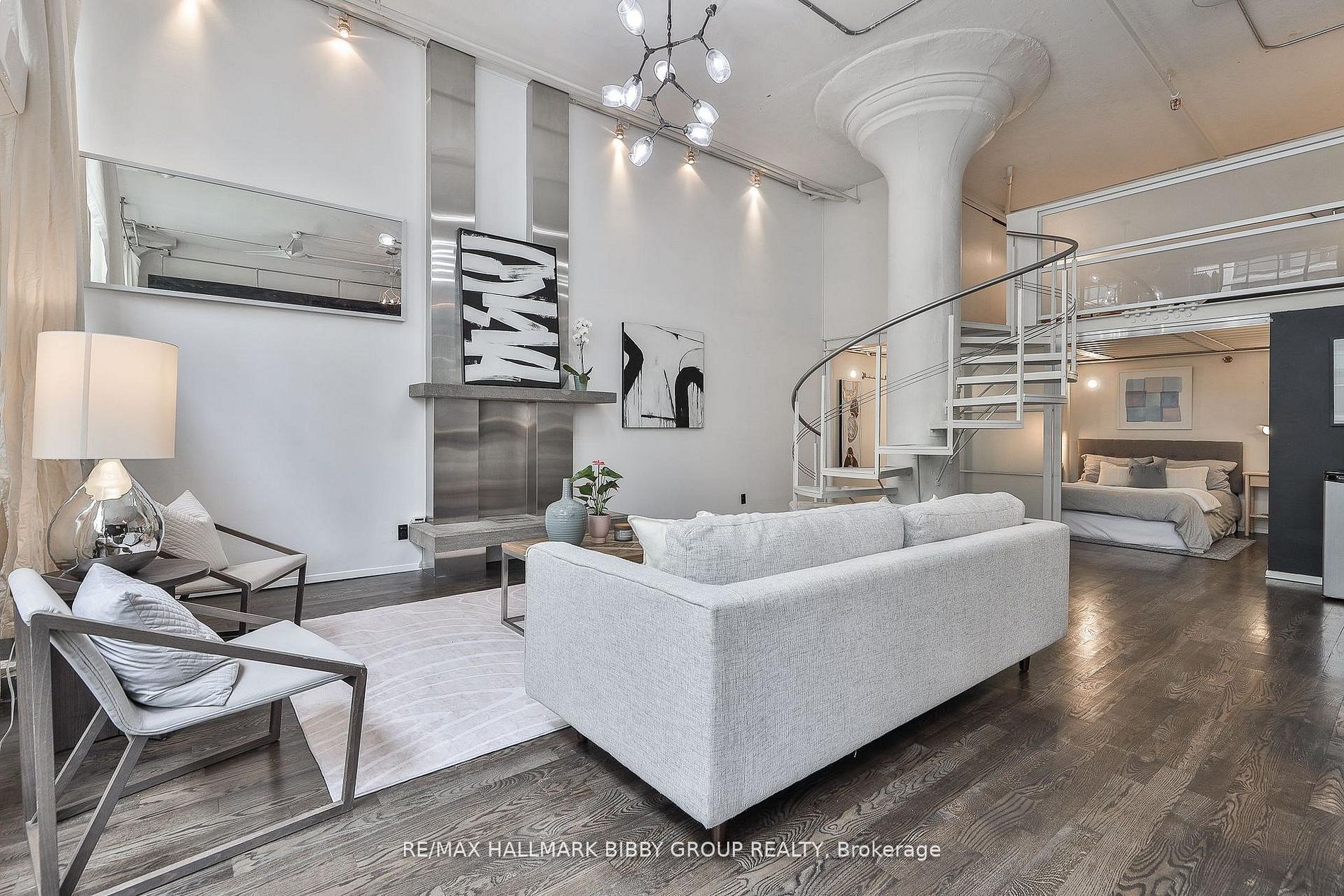 245 Carlaw Avenue 315