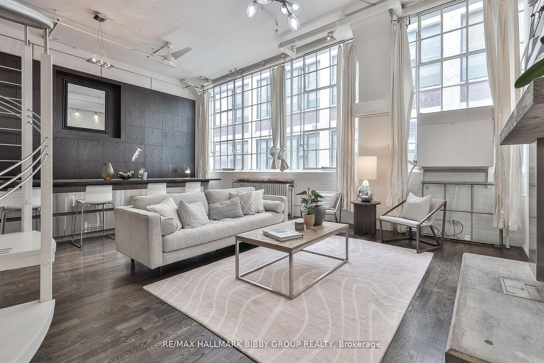 245 Carlaw Avenue 315