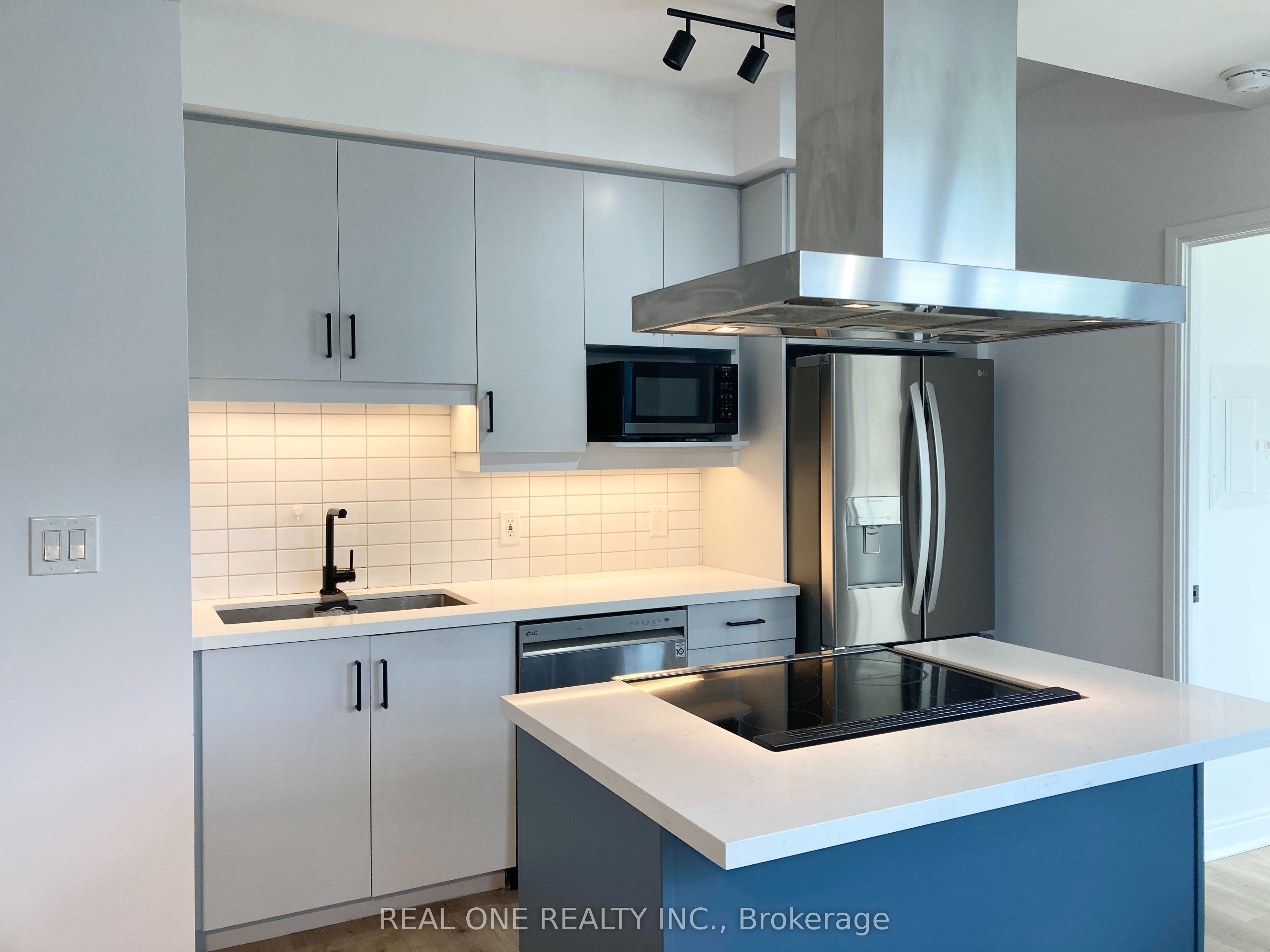 50 Absolute Avenue 405