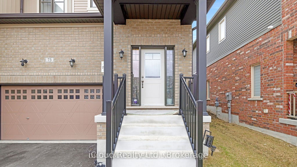 Photo of 73 Lorne Thomas Place, New Tecumseth, ON L9R 0V8 (MLS # N13726126)