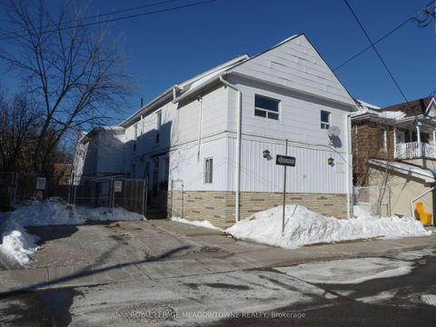 12 Wesleyan Street 6 Halton Hills ON L7G 2E1