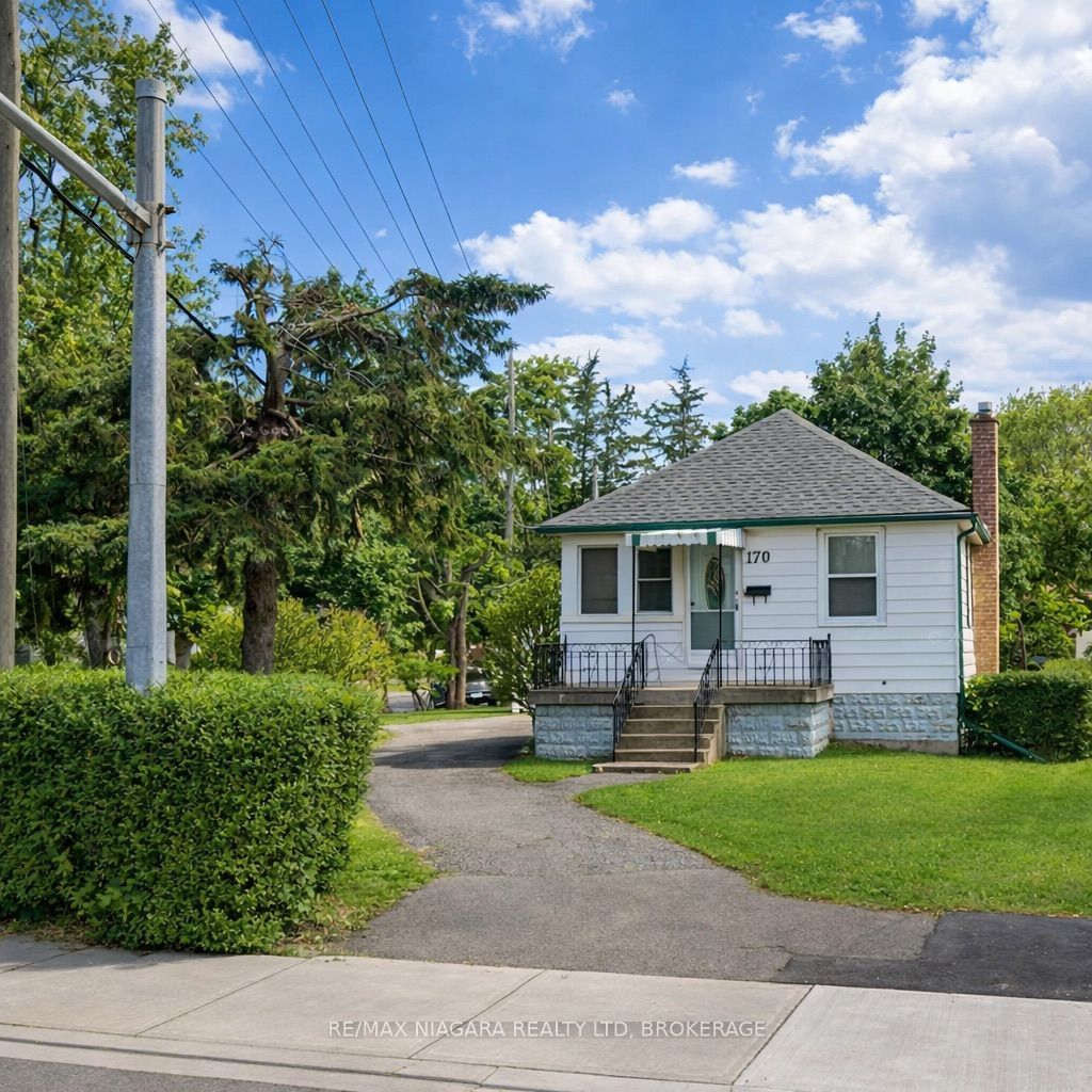 Photo of 170 Thorold Road, Welland, ON L3C 3V6 (MLS # X12828230)