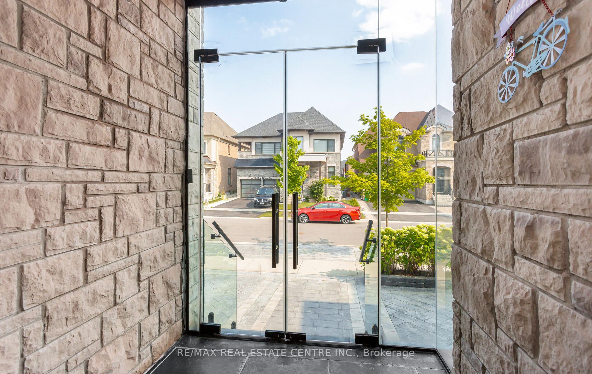 9 Rolling Acres Drive