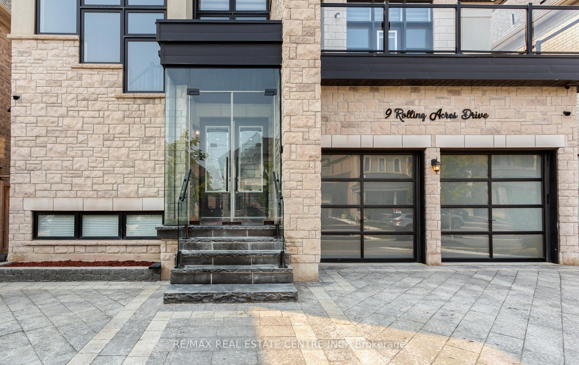 9 Rolling Acres Drive