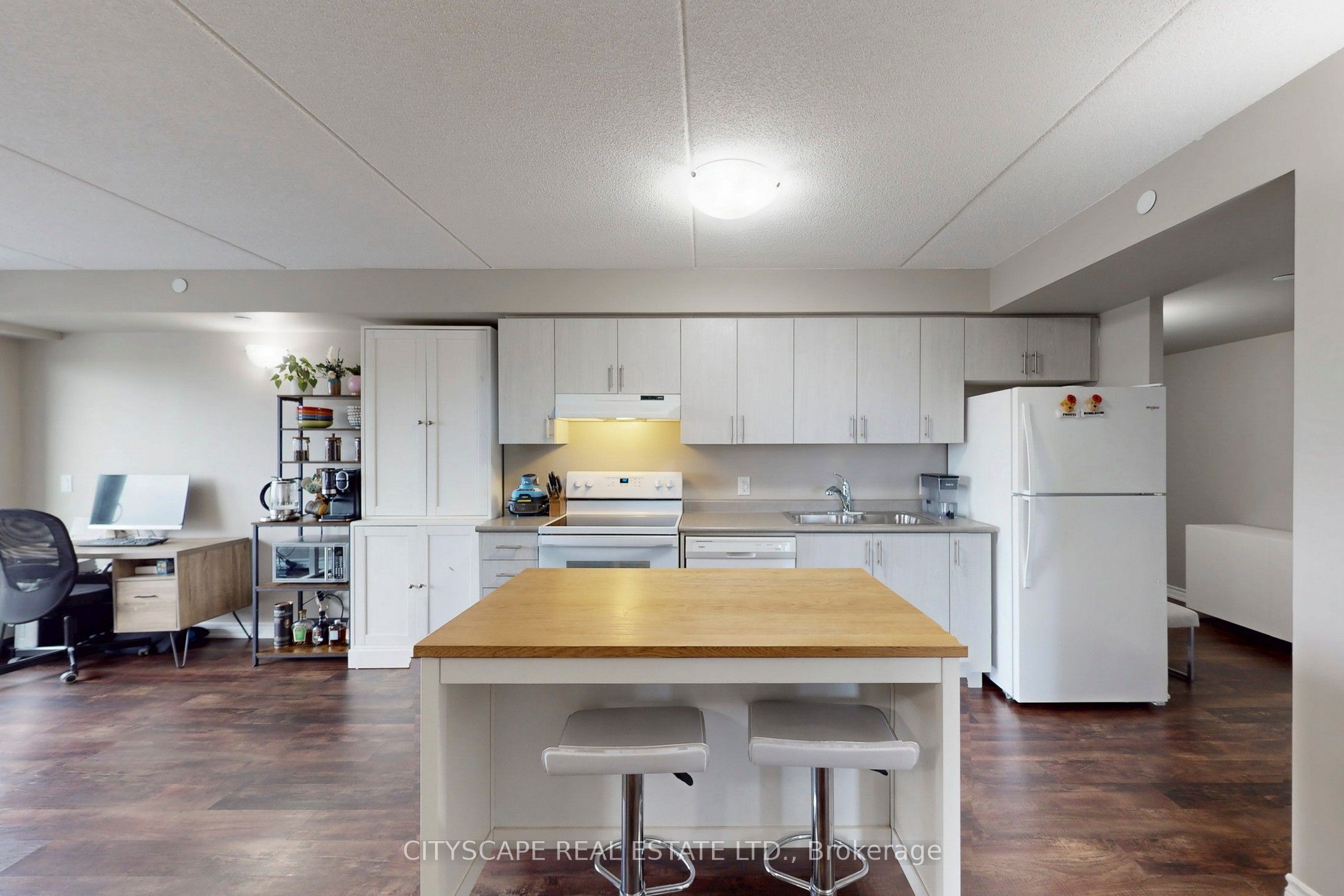 716 Main Street E 1008