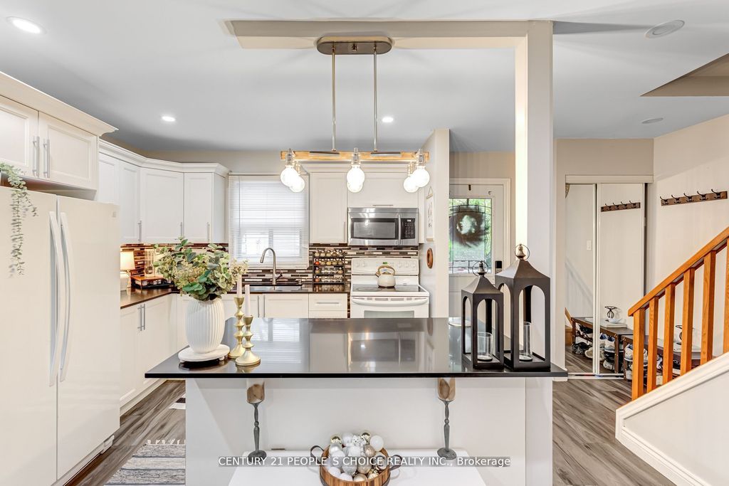 Photo of 13 Jeffrey Street, Brampton, ON L6S 2M9 (MLS # W12751822)