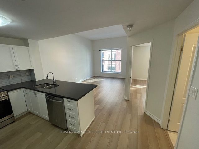 4198 Dundas Street W 307