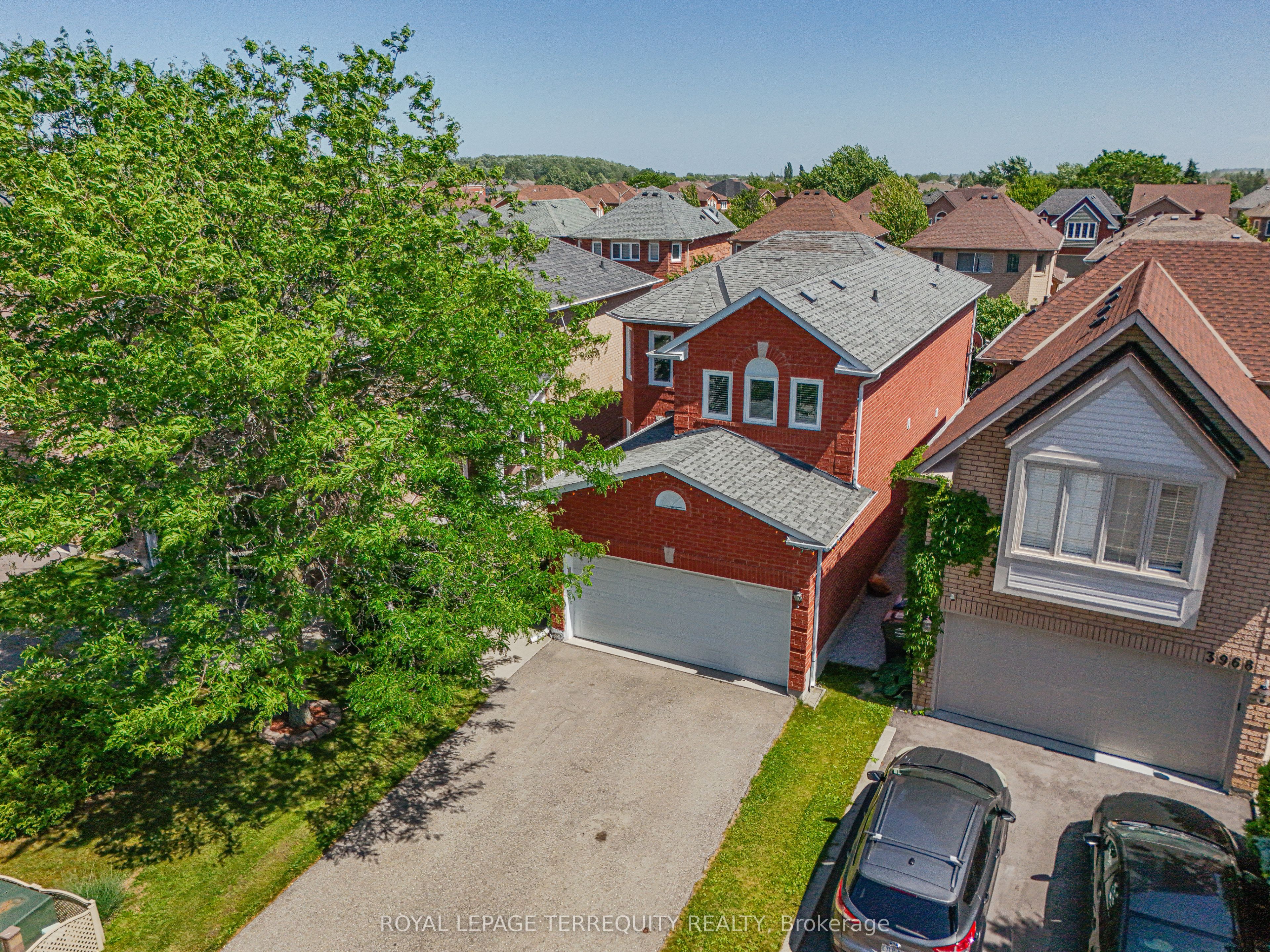 3964 Honey Locust Trail