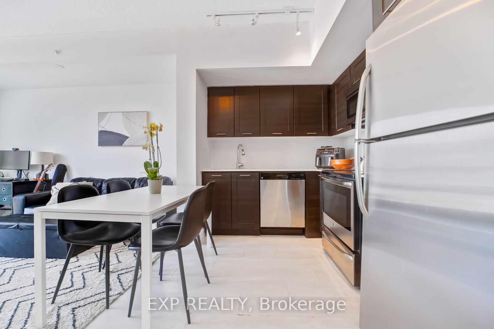2212 Lake Shore Boulevard W 2509