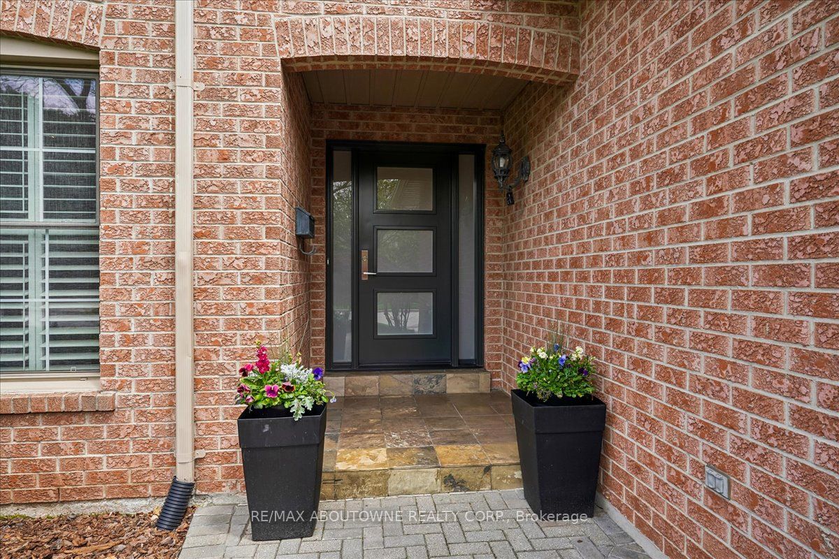 1277 Old Bridle Path