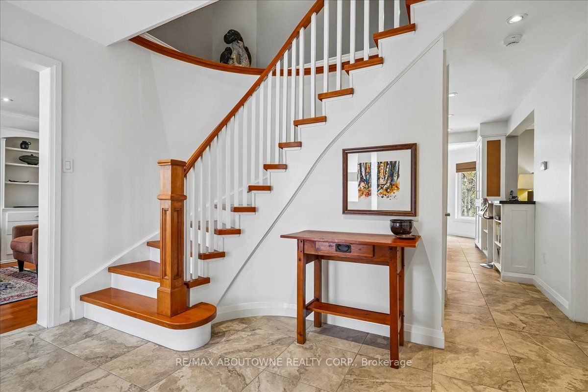 1277 Old Bridle Path