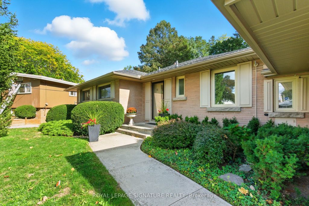 Photo of 71 Grant Boulevard, Hamilton, ON L9H 4L9 (MLS # X12450479)
