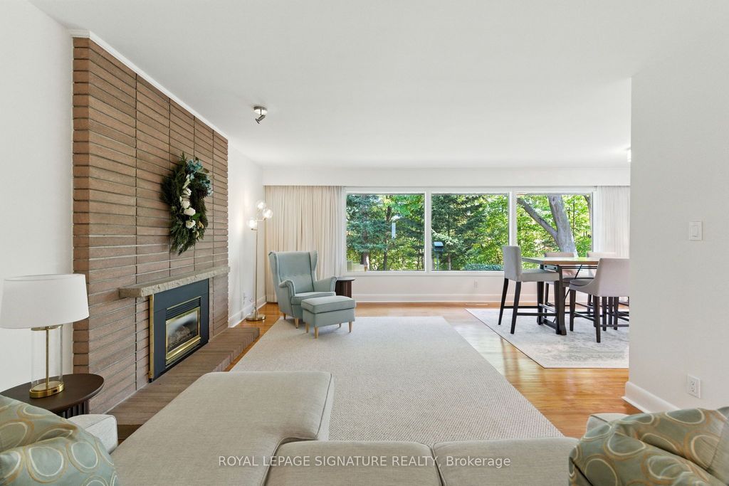 Photo of 71 Grant Boulevard, Hamilton, ON L9H 4L9 (MLS # X12450479)