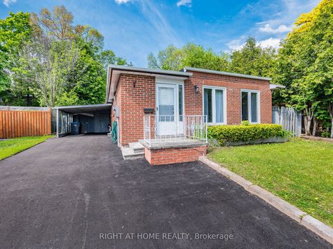 118 Bonham Boulevard Mississauga ON L5M 1C7
