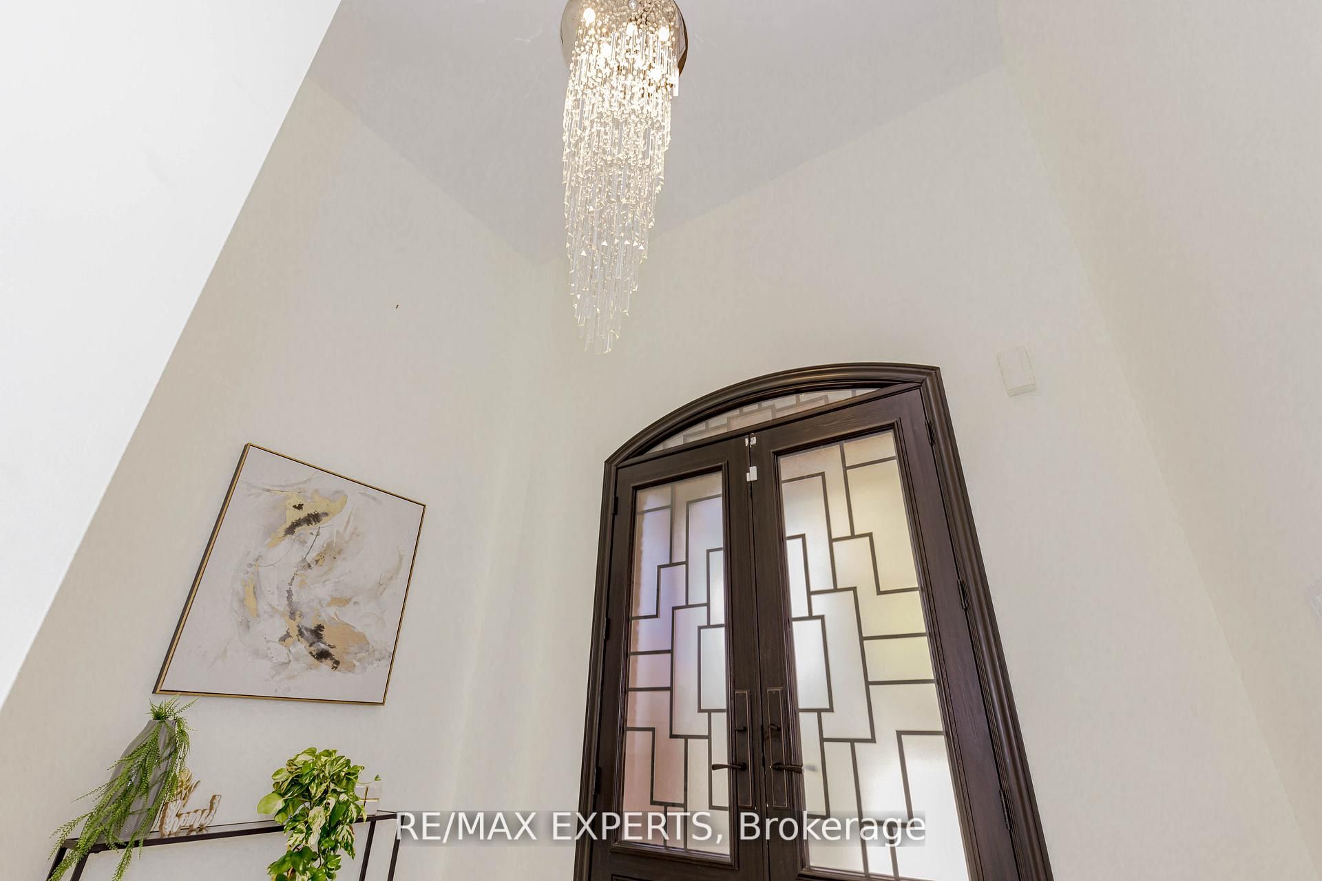 193 Fairlane Crescent