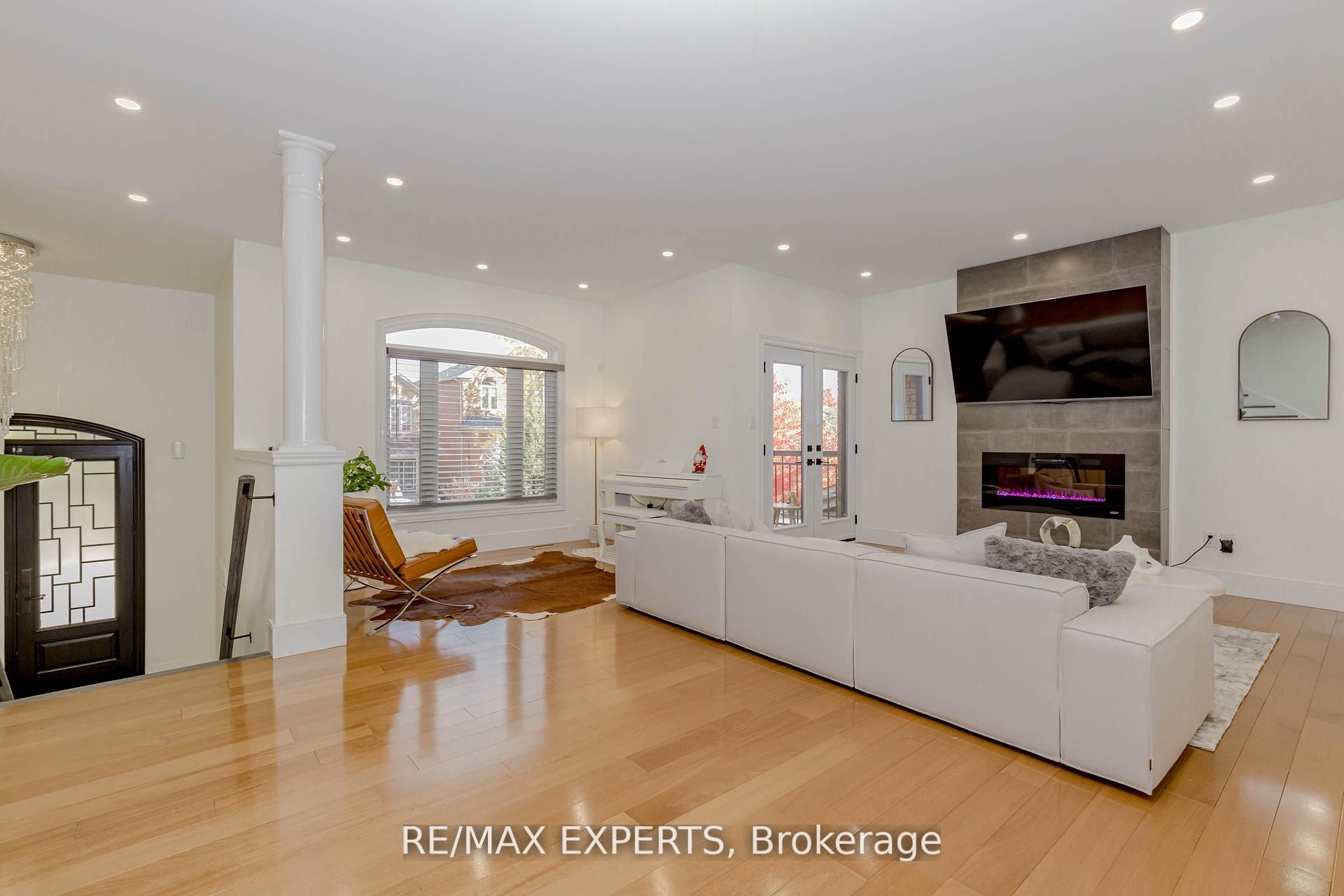 193 Fairlane Crescent