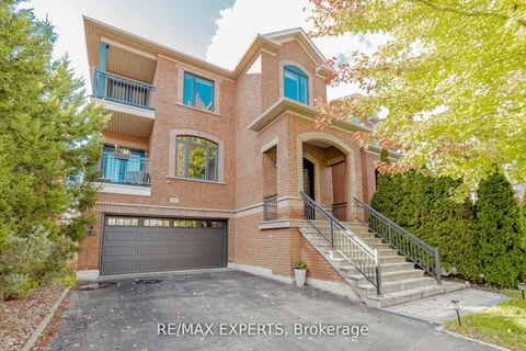 Photo of 193 Fairlane Crescent, Vaughan, ON L4H 2H1 (MLS # N12570916)
