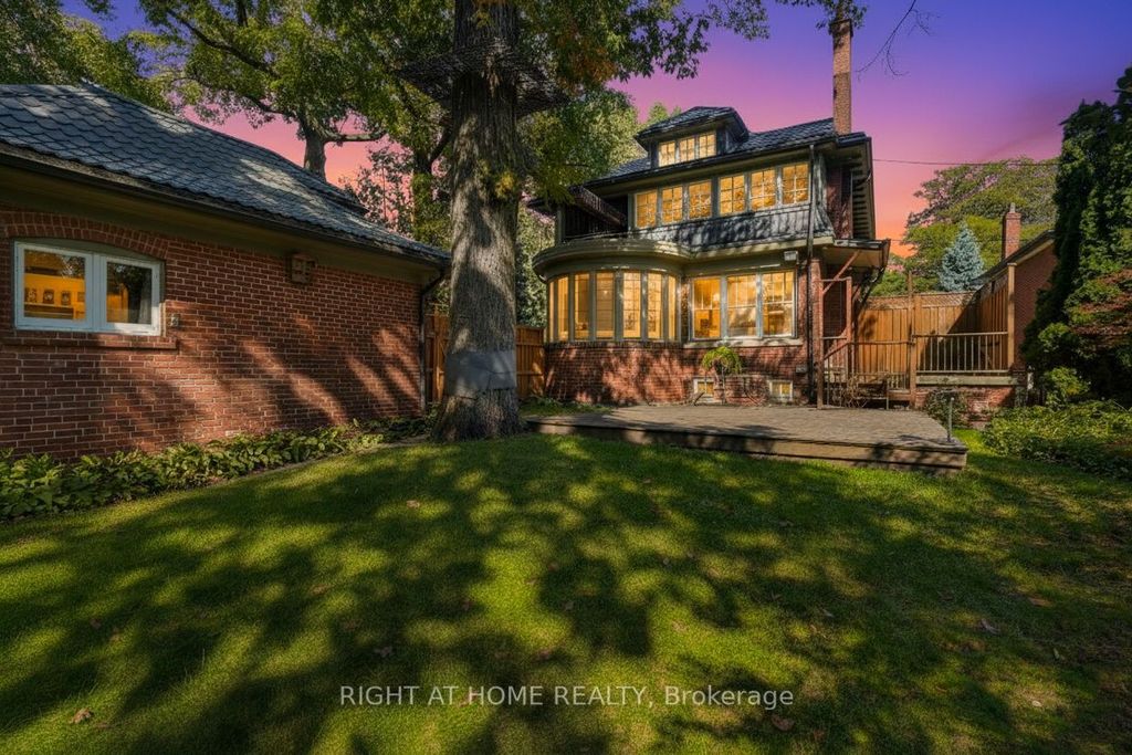 Photo of 32 Hollywood Crescent, Toronto, ON M4L 2K5 (MLS # E12685410)