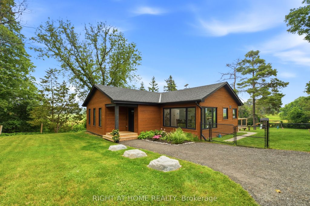 Photo of 17083 Warden Avenue, Whitchurch-Stouffville, ON L4A 2W1 (MLS # N13470438)
