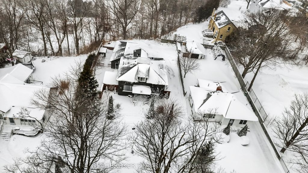 Photo of 664 Olde Victoria Street, Kincardine, ON N2Z 2A5 (MLS # X12726614)