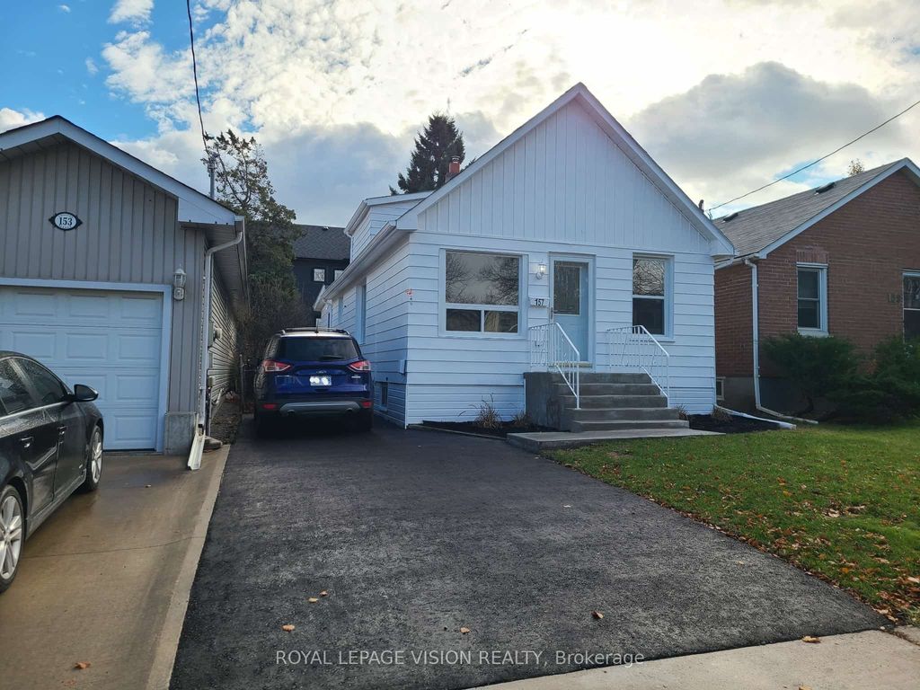 Photo of 157 College Avenue, Oshawa, ON L1J 1R3 (MLS # E12567038)
