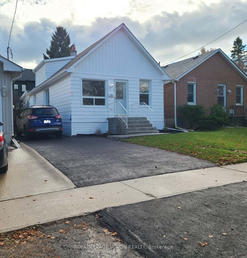 Photo of 157 College Avenue, Oshawa, ON L1J 1R3 (MLS # E12567038)
