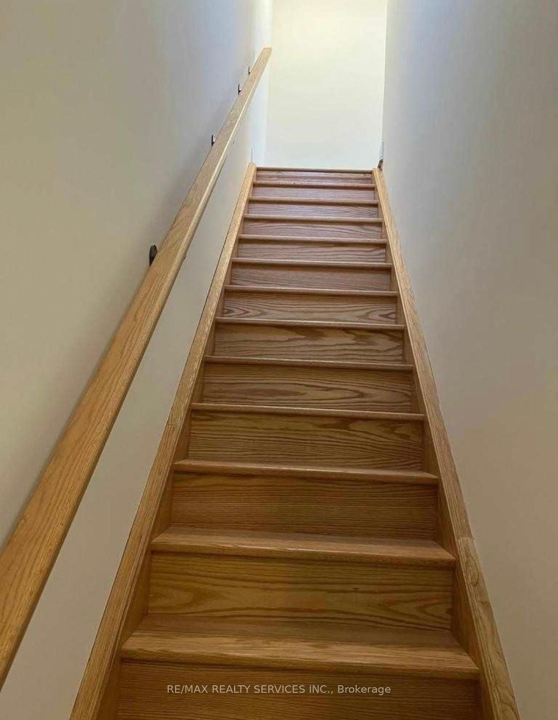9 Phelps Lane 12