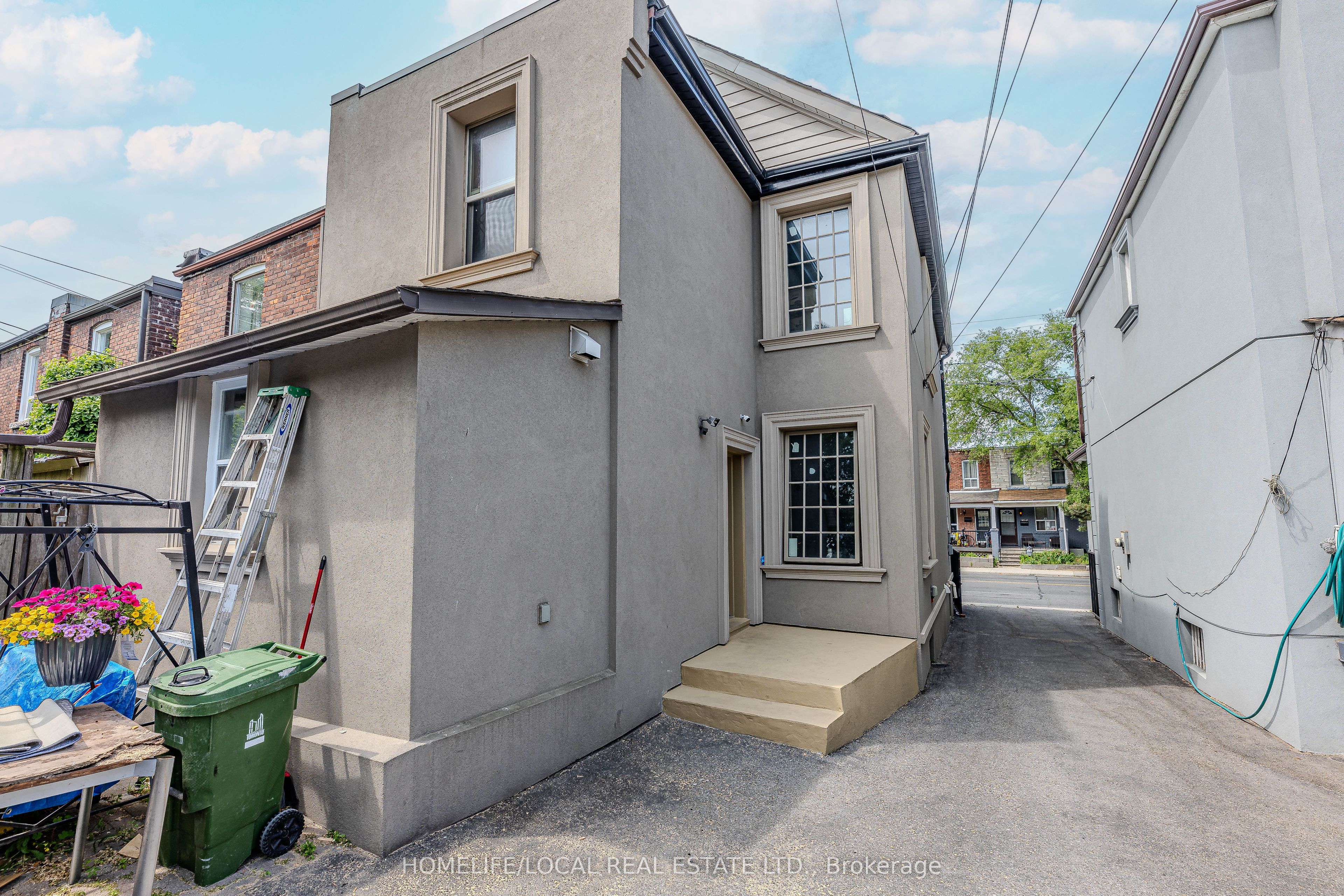 277 Old Weston Road