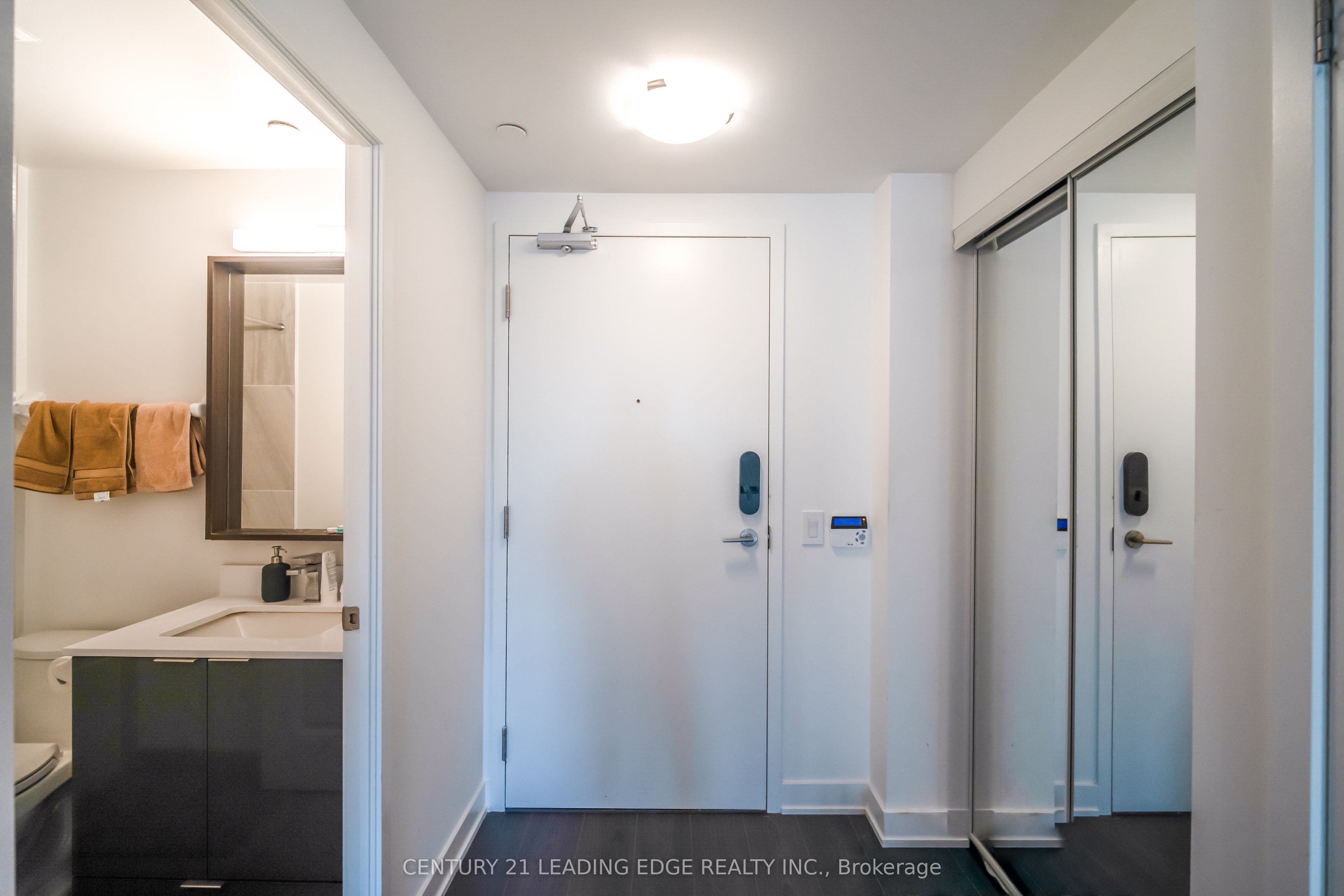 543 RICHMOND Street W 712