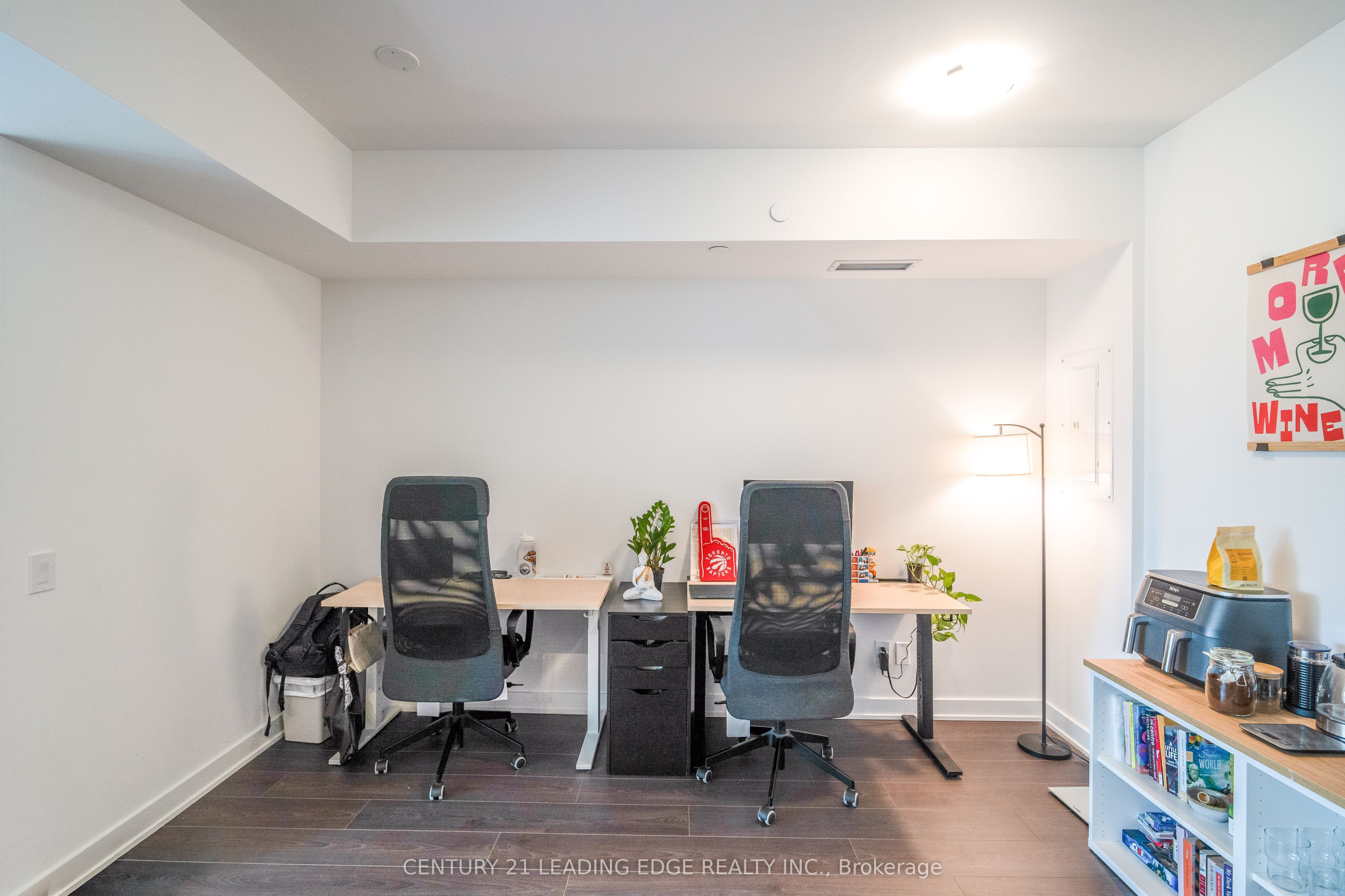 543 RICHMOND Street W 712