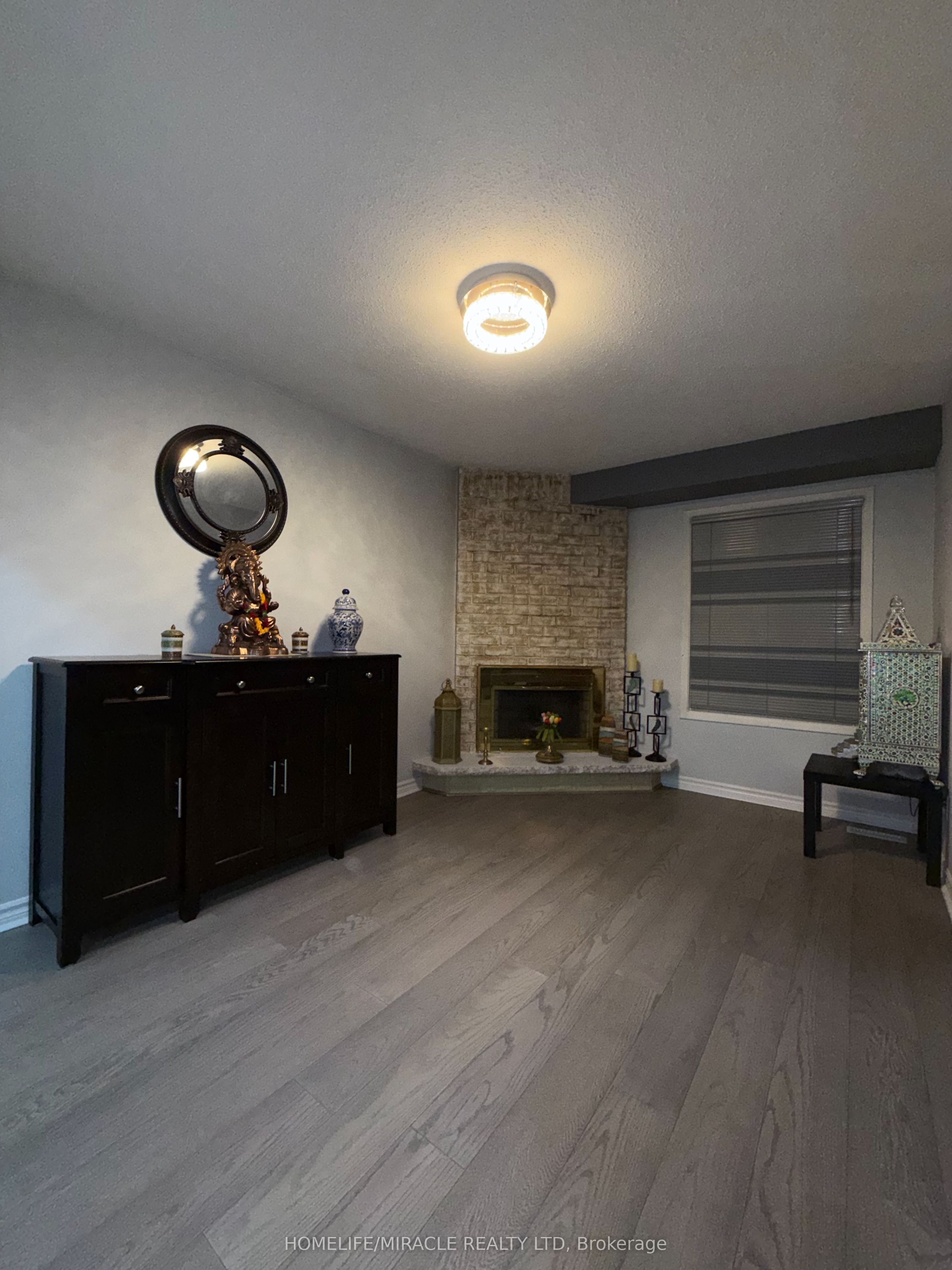 163 Mabley Crescent