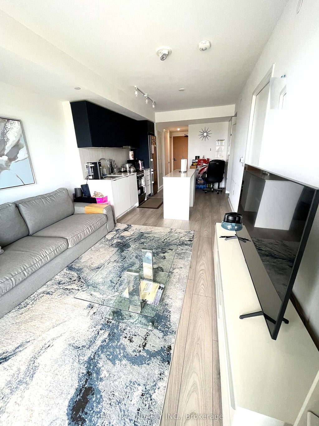 Photo of 8 Tippett Road #808, Toronto, ON M3H 0E7 (MLS # C13885946)