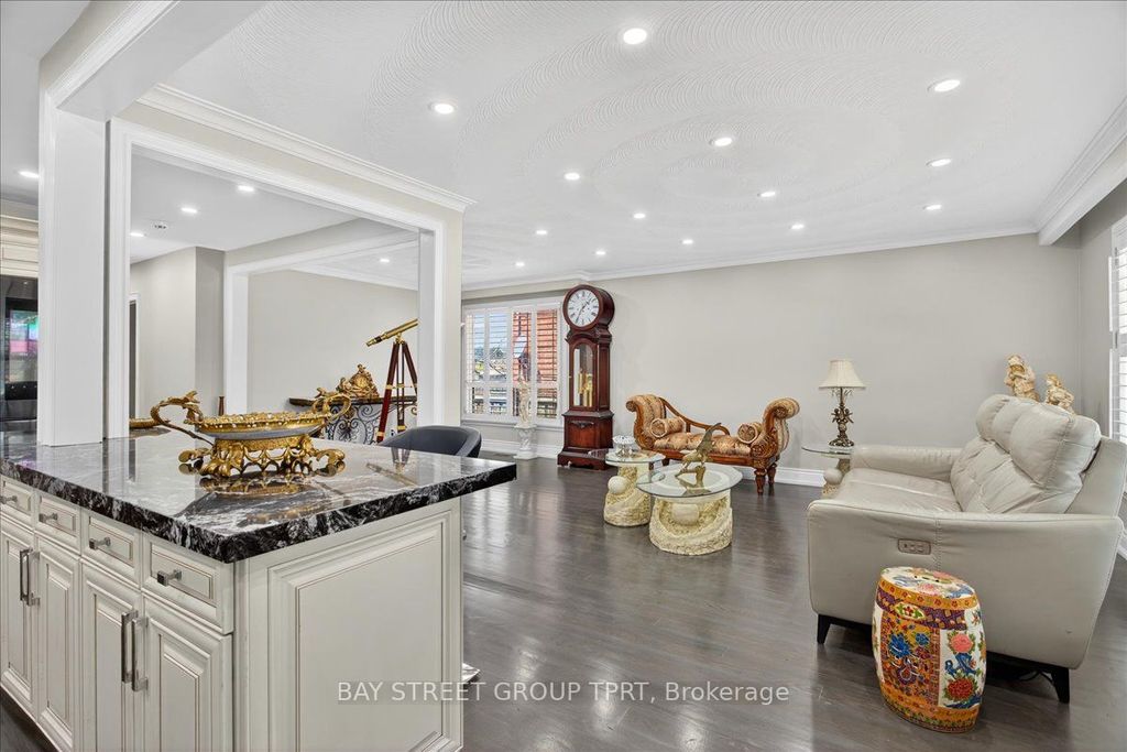 Photo of 6 Evernby Boulevard, Toronto, ON M9R 3G8 (MLS # W12324969)