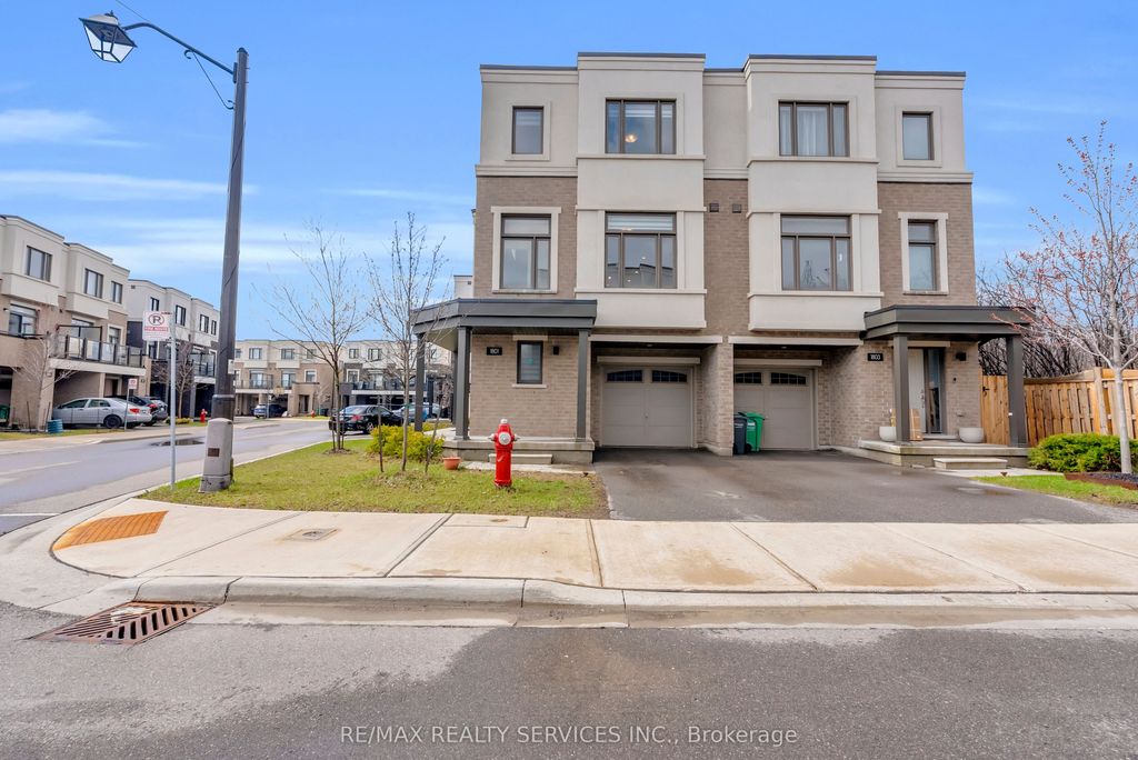 Photo of 1801 Mitoff Place, Mississauga, ON L4W 0E8 (MLS # W13066016)