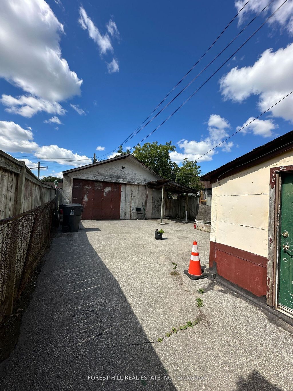 Photo of 668 Jane Street, Toronto, ON M6N 4A7 (MLS # W12402805)