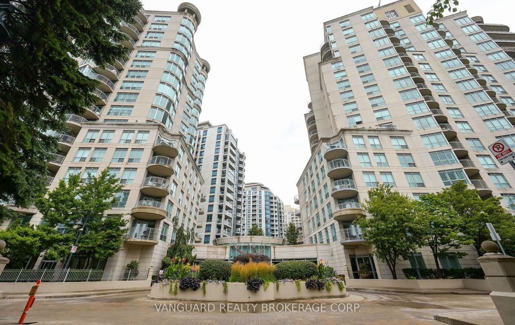 Photo of 2111 Lake Shore Boulevard W #606, Toronto, ON M8V 1A1 (MLS # W12397273)