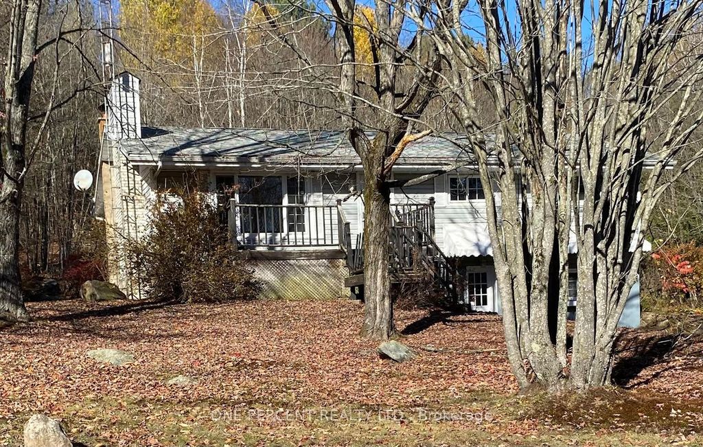 Photo of 42 Gun Club Road N, Huntsville, ON P1H 2J2 (MLS # X12485936)