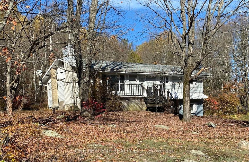 Photo of 42 Gun Club Road N, Huntsville, ON P1H 2J2 (MLS # X12485936)