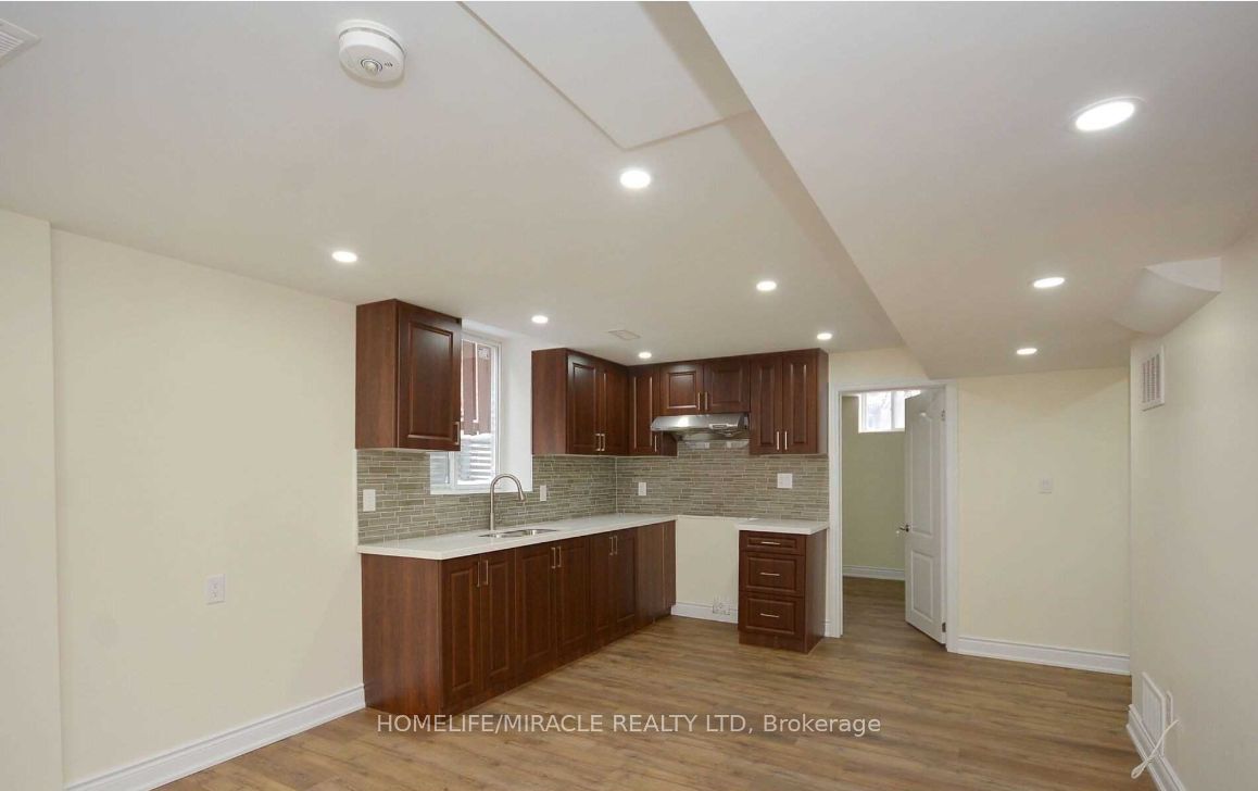 833 Mays Crescent Bsmt
