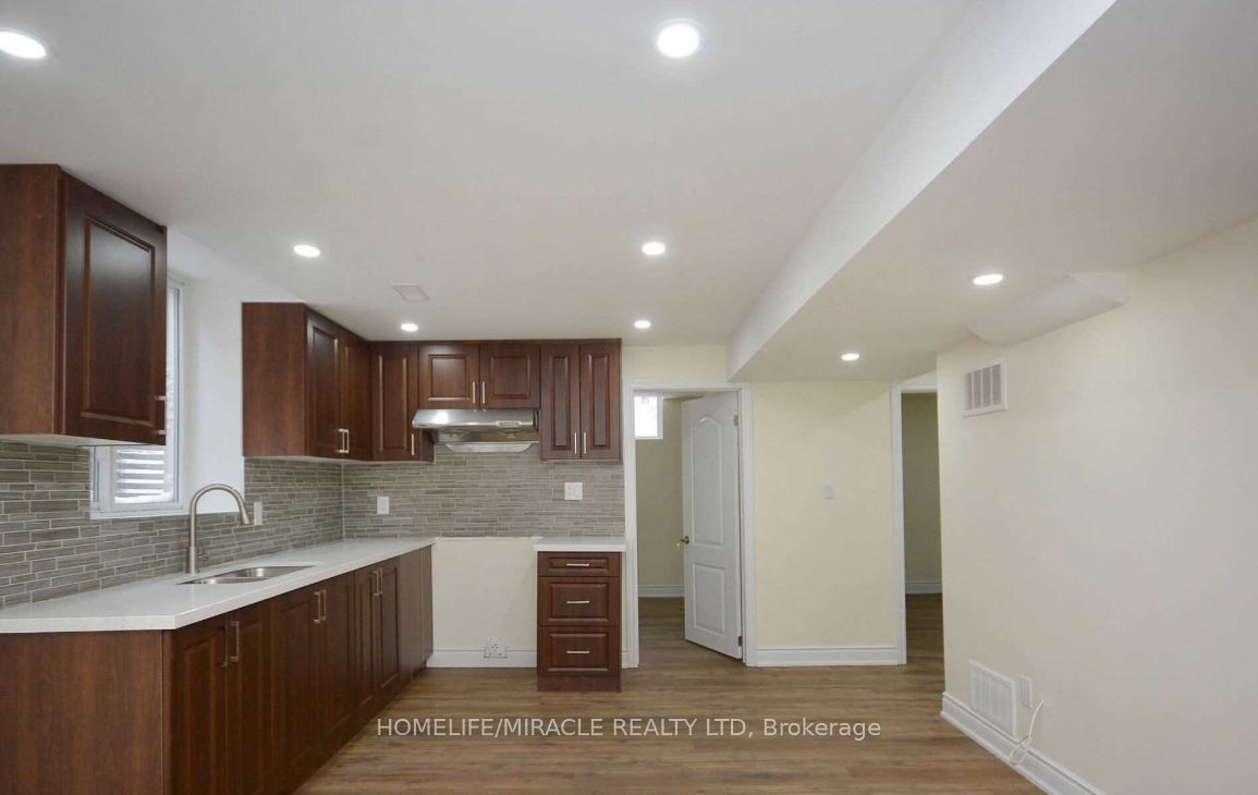 833 Mays Crescent Bsmt