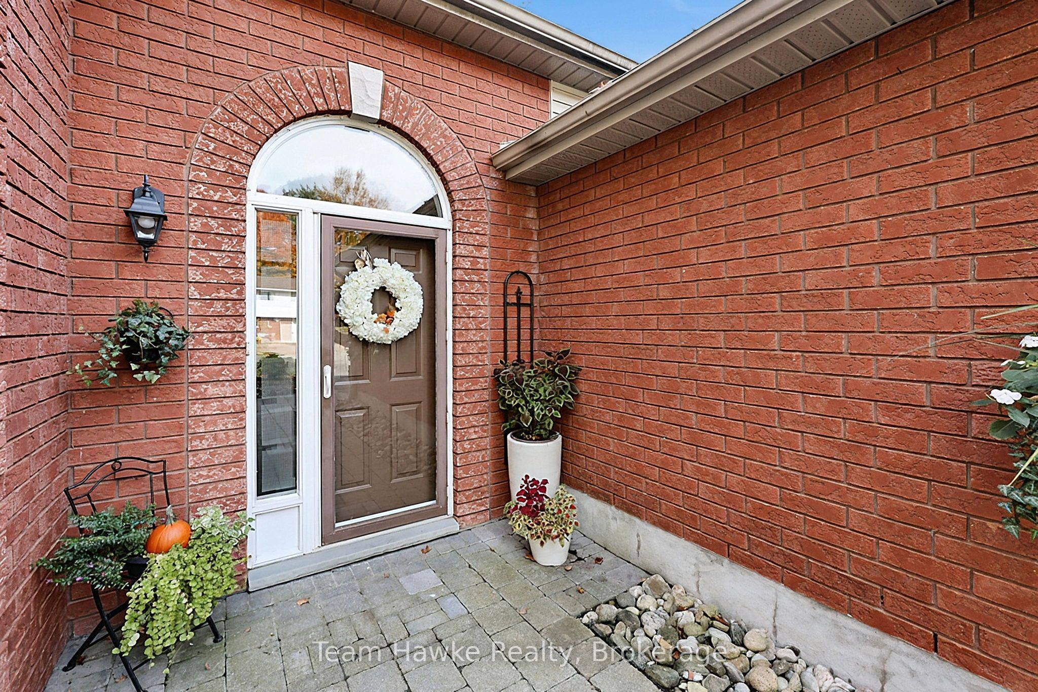 16 Brule Street