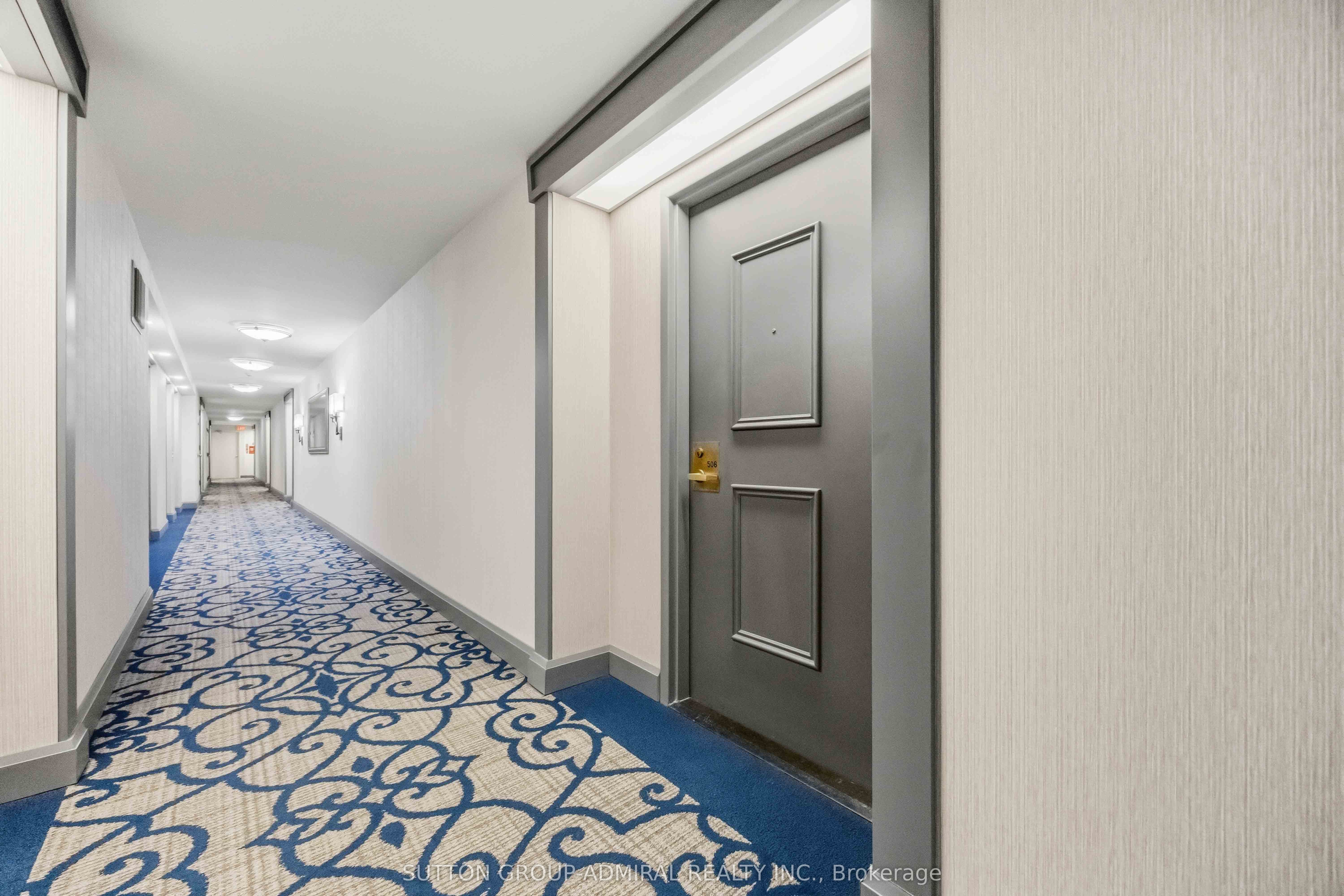 343 Clark Avenue W 506