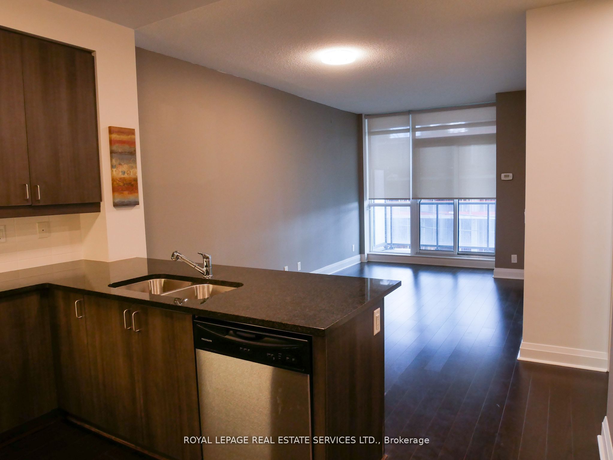 1185 The Queensway Avenue 307