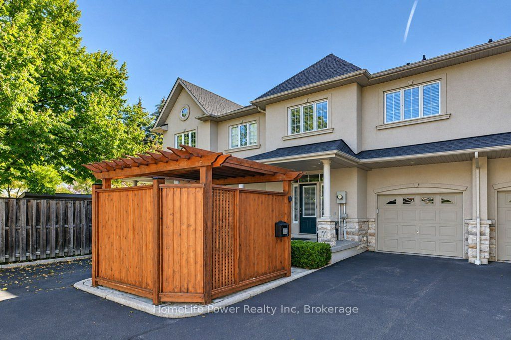 Photo of 455 Claridge Road #7, Burlington, ON L7N 2S1 (MLS # W13800530)